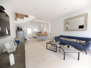 Attractive holiday home in Port Grimaud with jetty